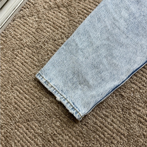 Zara- Washed Mom Jeans - Picture 4 of 4